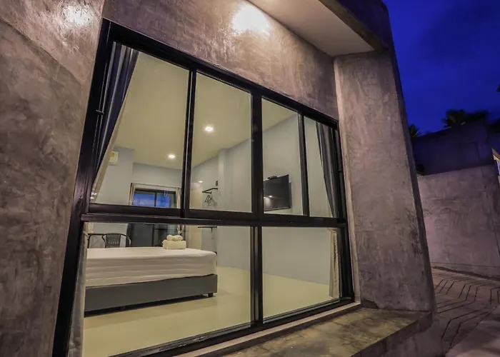 Hotel The Click Ratchaburi